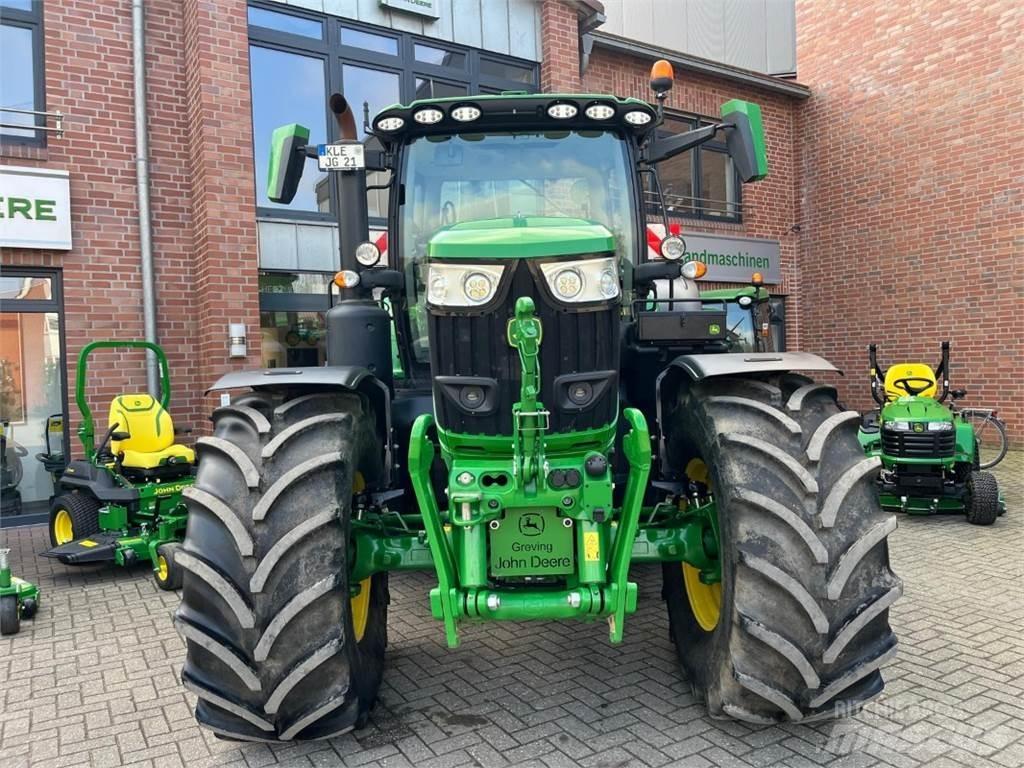 John Deere 6R215 Traktorid