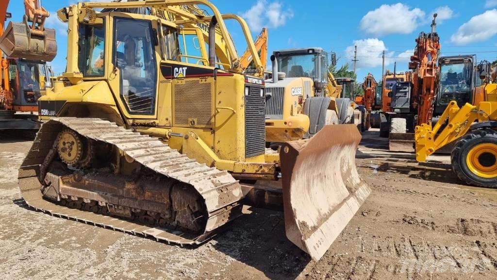CAT D 5 N LGP Buldooserid