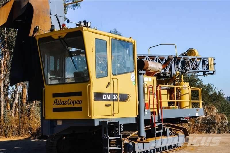 Atlas Copco DM30 Vertikaalsed puurmasinad