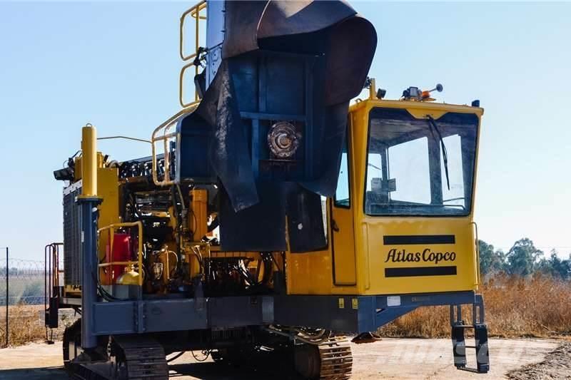 Atlas Copco DM30 Vertikaalsed puurmasinad