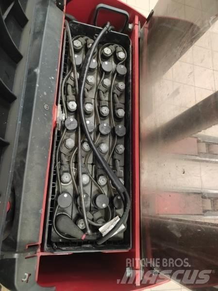 Manitou ES412 AC Platvormiga virnastajad