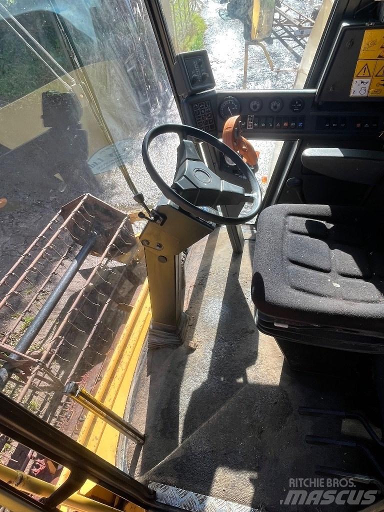 New Holland TC 56 H Teraviljakombainid