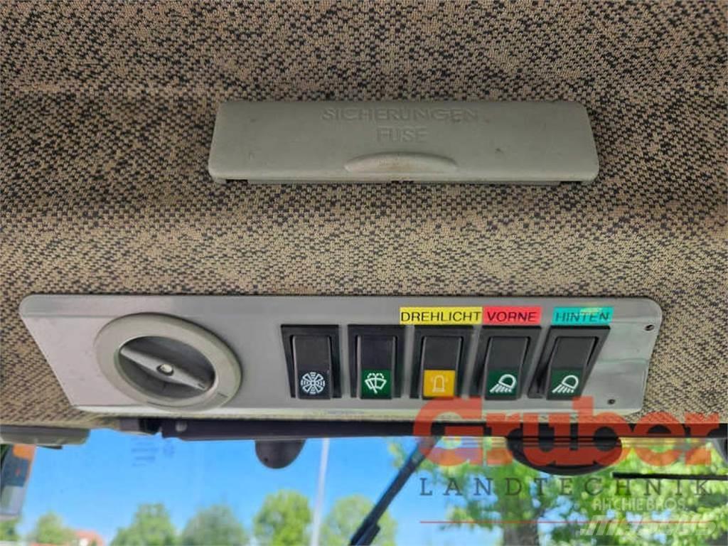 John Deere 2320 Traktorid