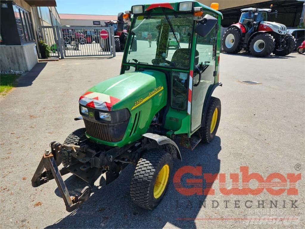 John Deere 2320 Traktorid