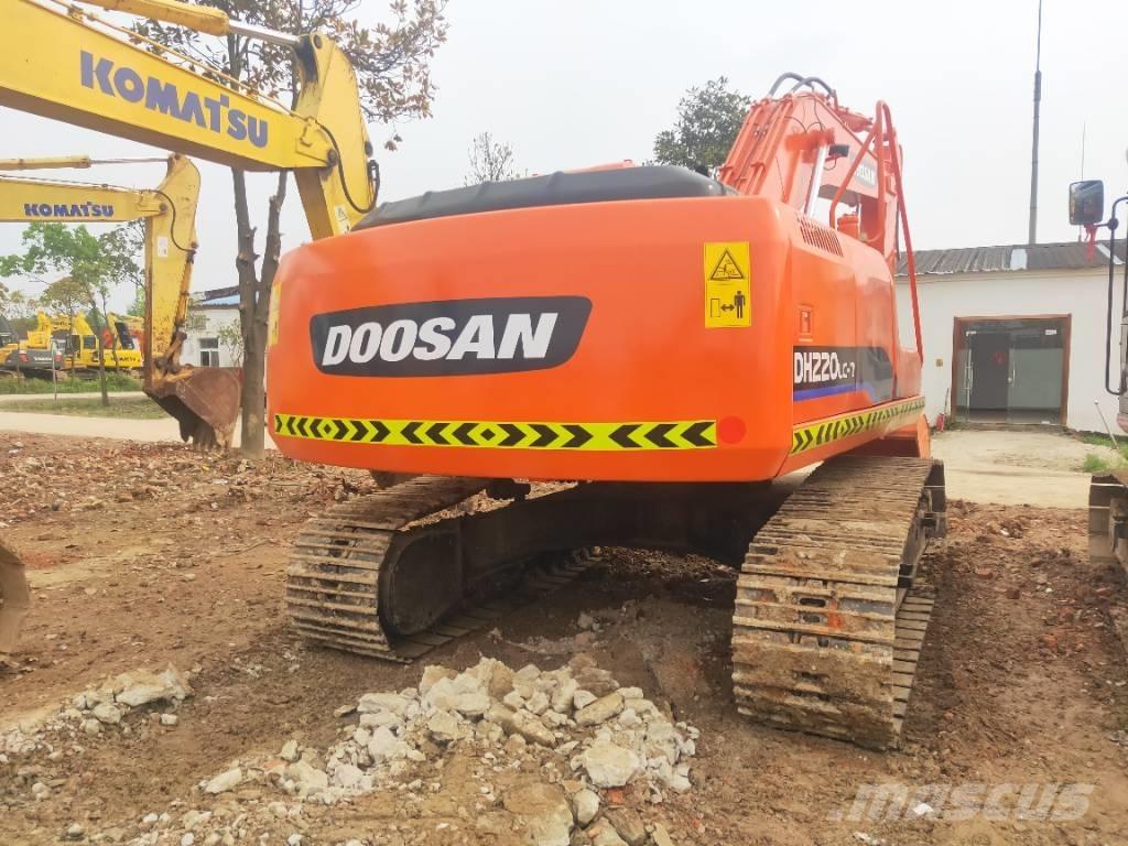 Doosan DH220LC-7 Roomikekskavaatorid