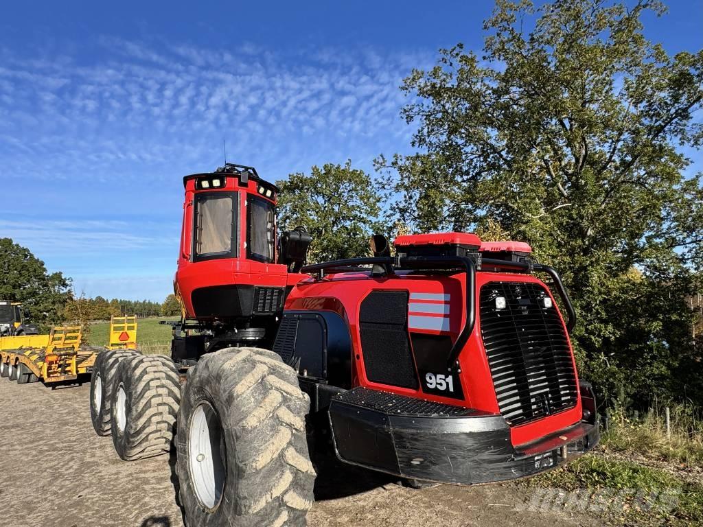 Komatsu 951 Harvesterid