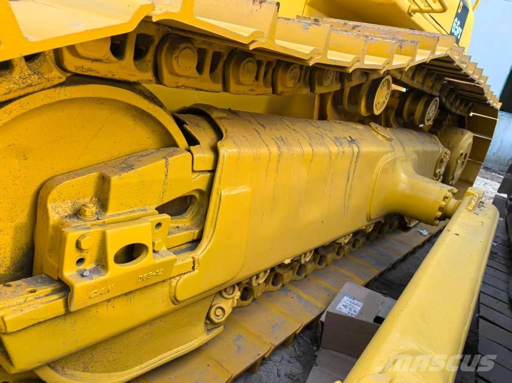 Komatsu D 65 PX-12 Buldooserid