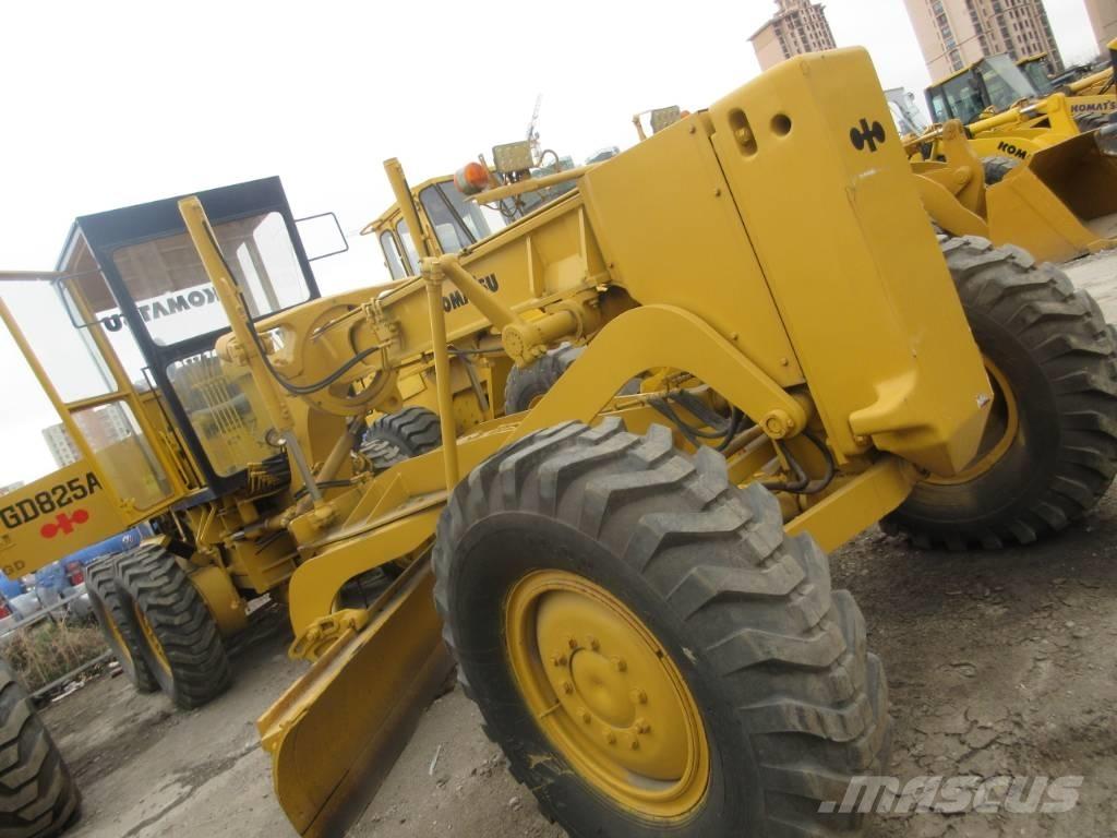 Komatsu GD 623 Greiderid
