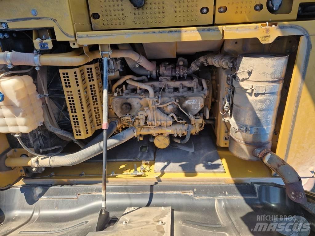 CAT 320 EL Roomikekskavaatorid