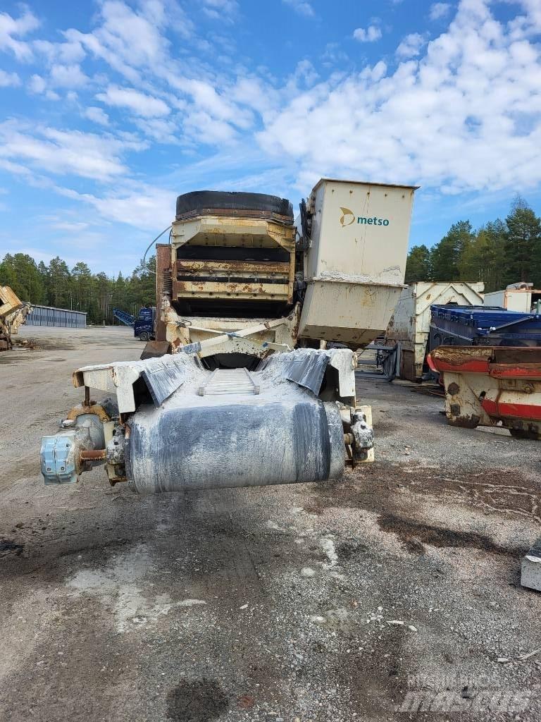Metso LT 300 GPB Iseliikuvad purustid