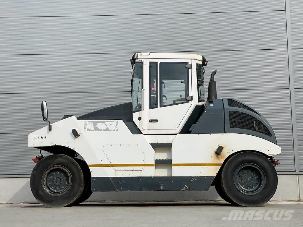 Bomag BW 24 RH Pneumorehvidega rullid