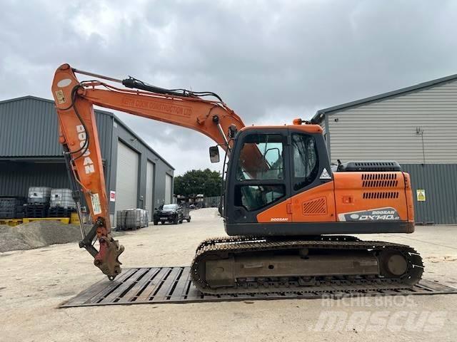 Doosan DX140LC-5 Roomikekskavaatorid