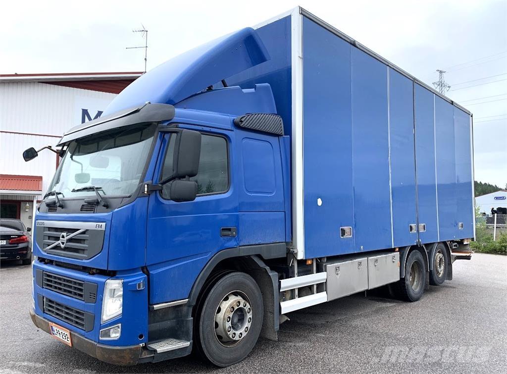 Volvo FM330 6x2 Furgoonautod