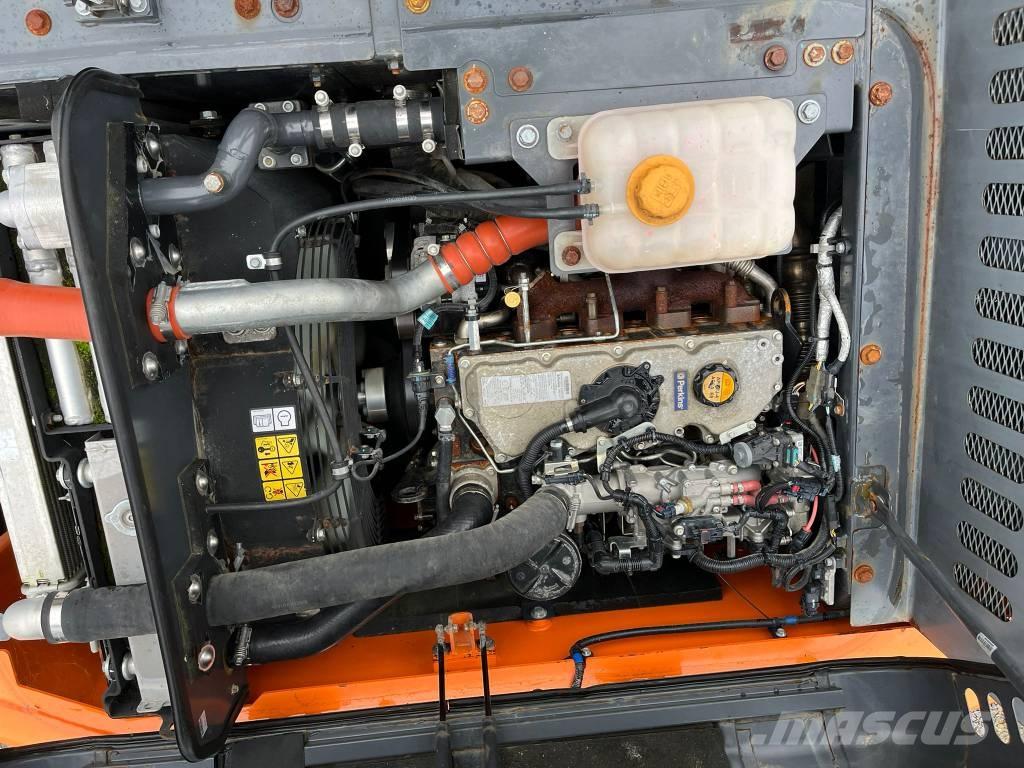 Doosan DX 140 LC Roomikekskavaatorid