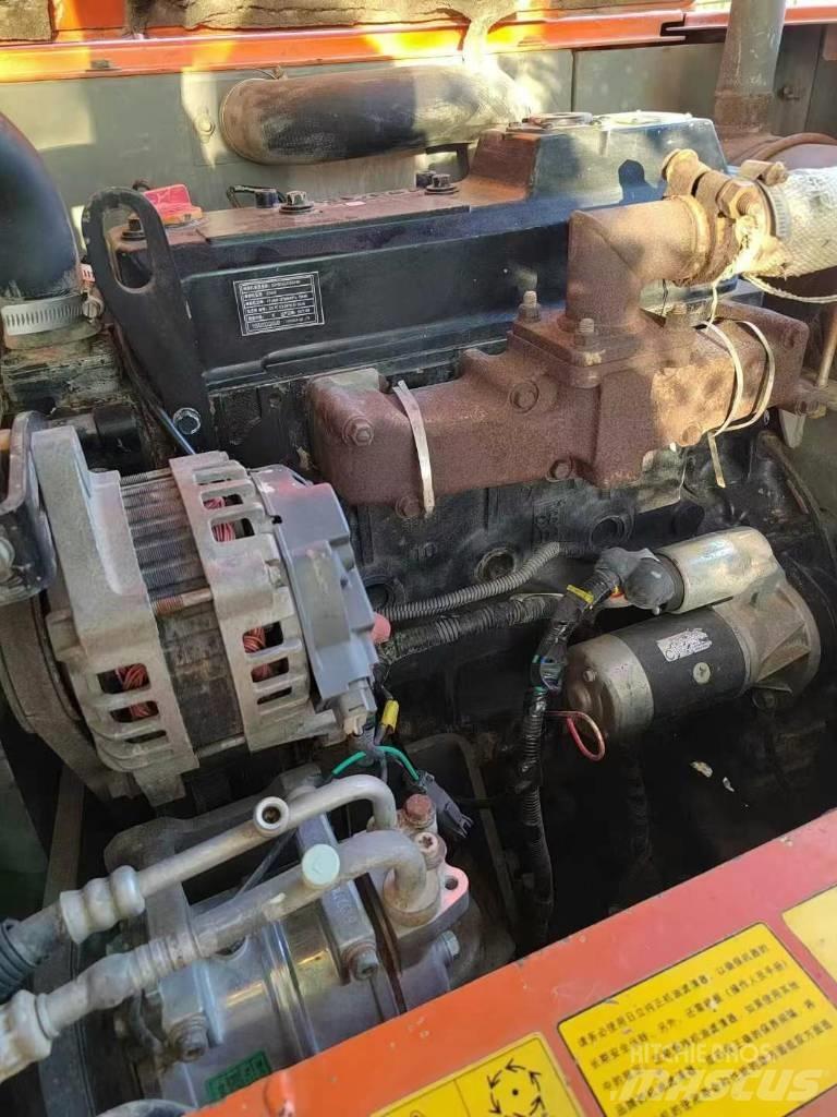Hitachi ZAXIS60 Roomikekskavaatorid