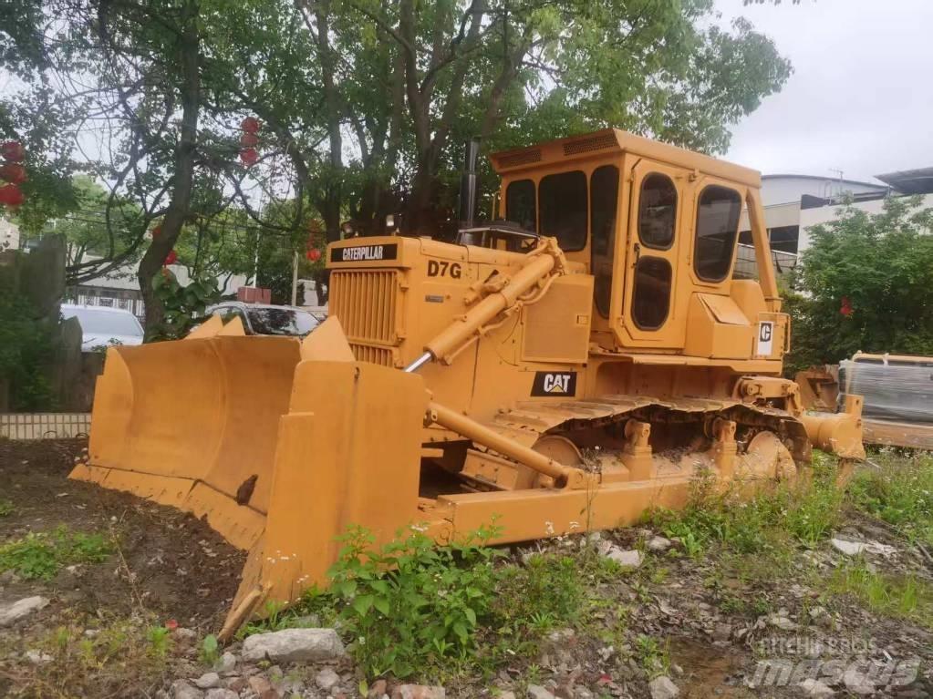 CAT D 7 G Buldooserid