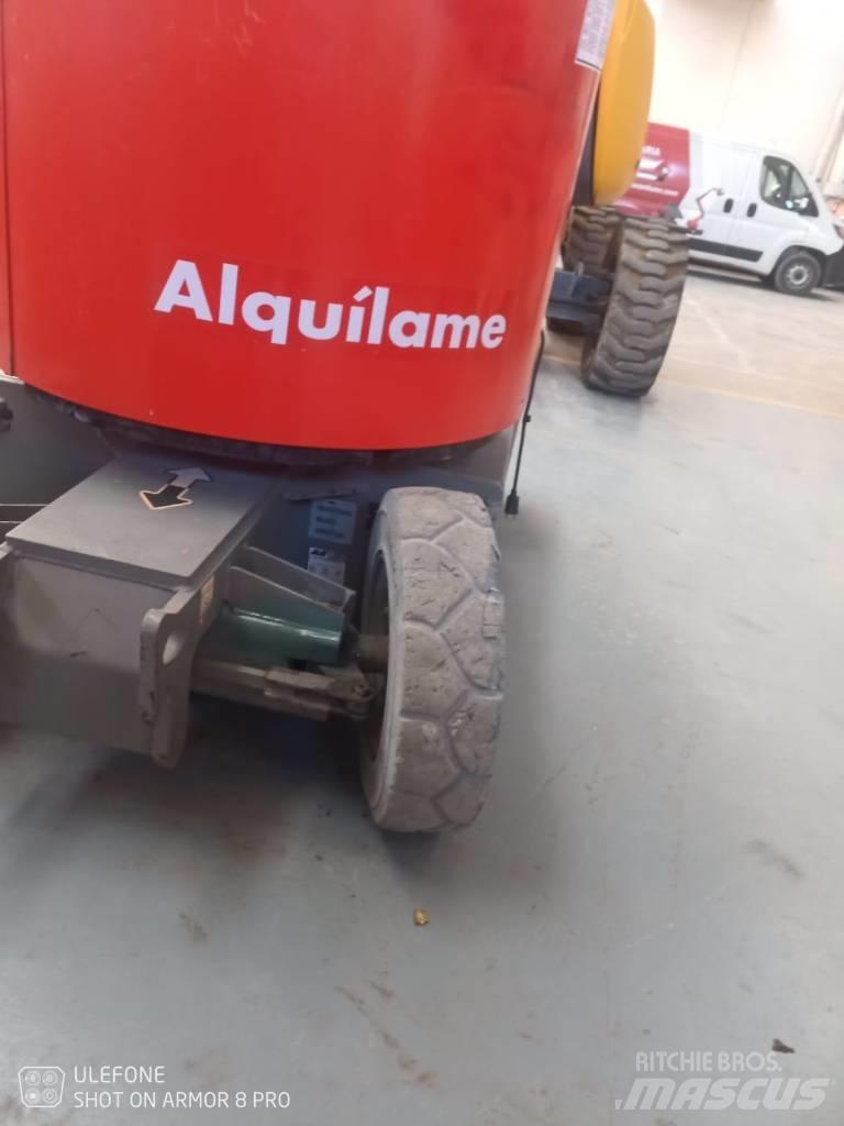 JLG E 300 AJP Iseliikuvad poomtõstukid