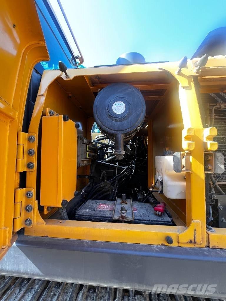 Volvo EC 220 D Roomikekskavaatorid