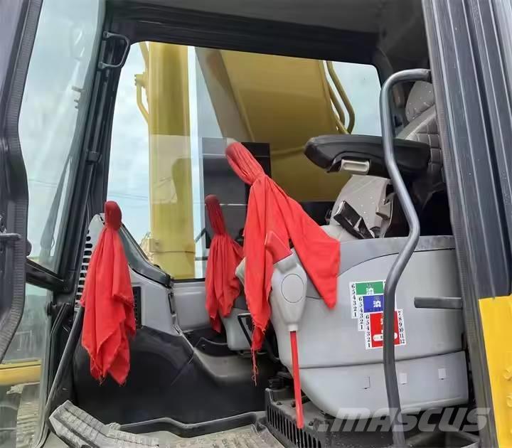 Komatsu PC400-8 Roomikekskavaatorid