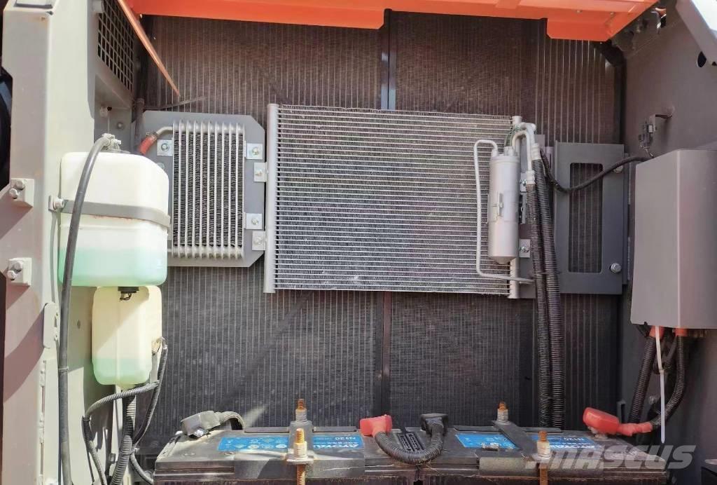 Hitachi ZX 240 Roomikekskavaatorid