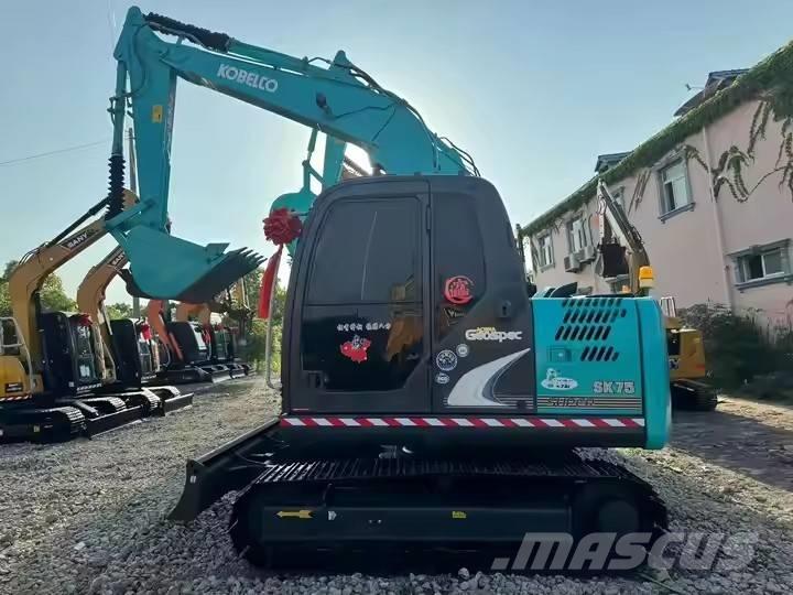 Kobelco SK 75 Roomikekskavaatorid