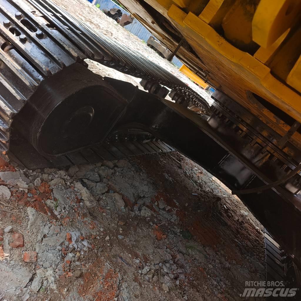 CAT 320 GC Ratasekskavaatorid