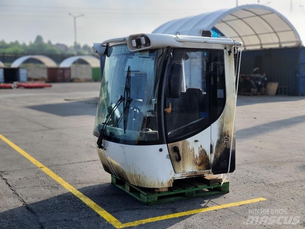 Liebherr L 550 CAB Kabiinid