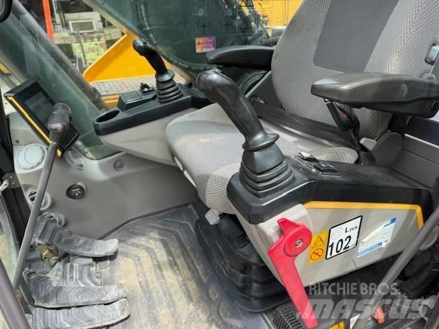 Volvo EC 220 Roomikekskavaatorid