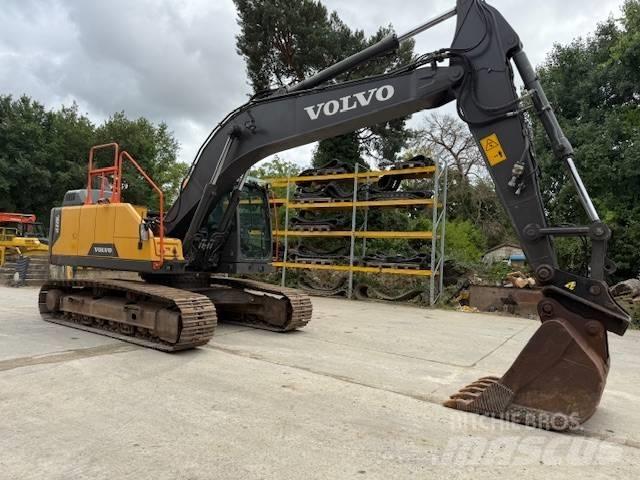 Volvo EC 220 Roomikekskavaatorid