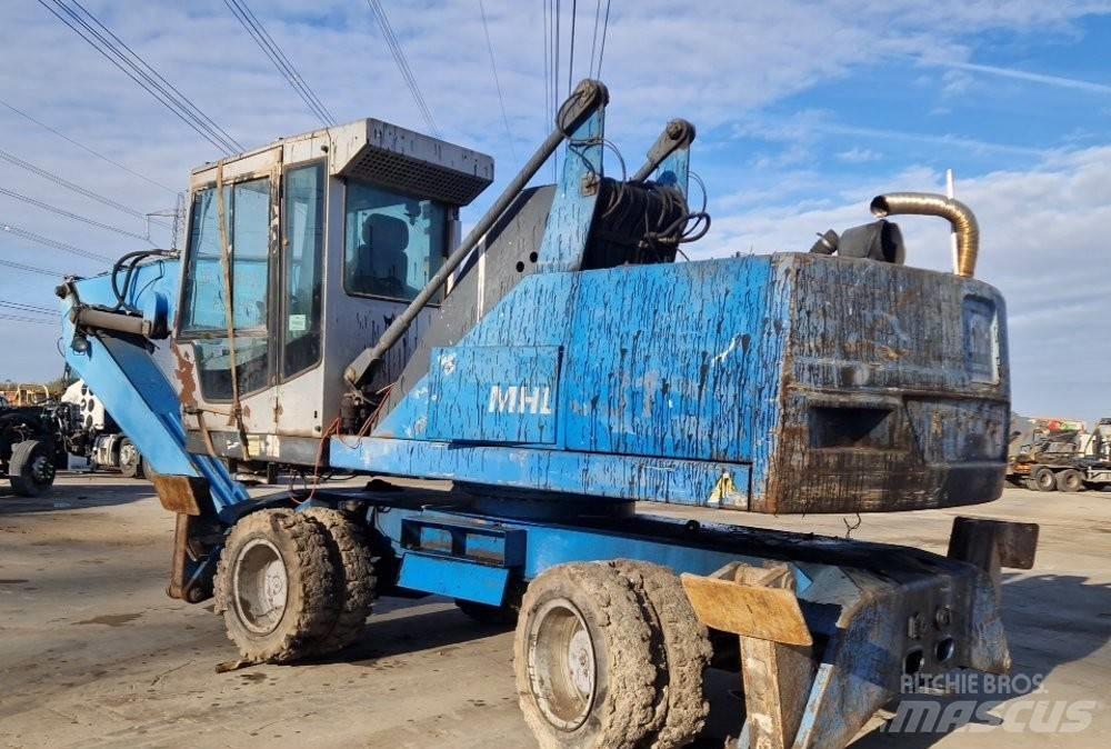 Fuchs 331 Materjalikäitlusmasinad