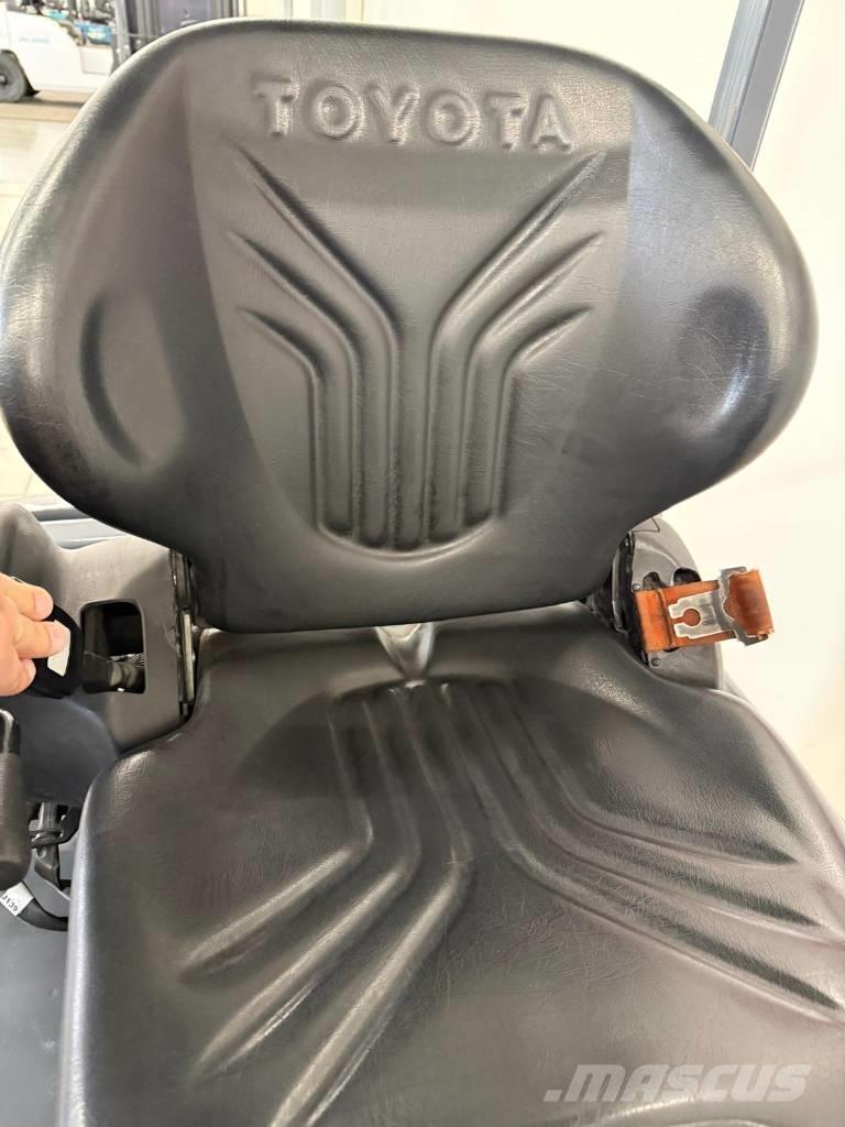 Toyota 11052 - 8FBE16T Elektritõstukid