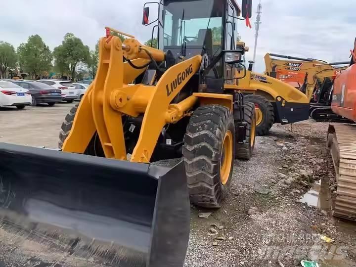 LiuGong 835 Rataslaadurid
