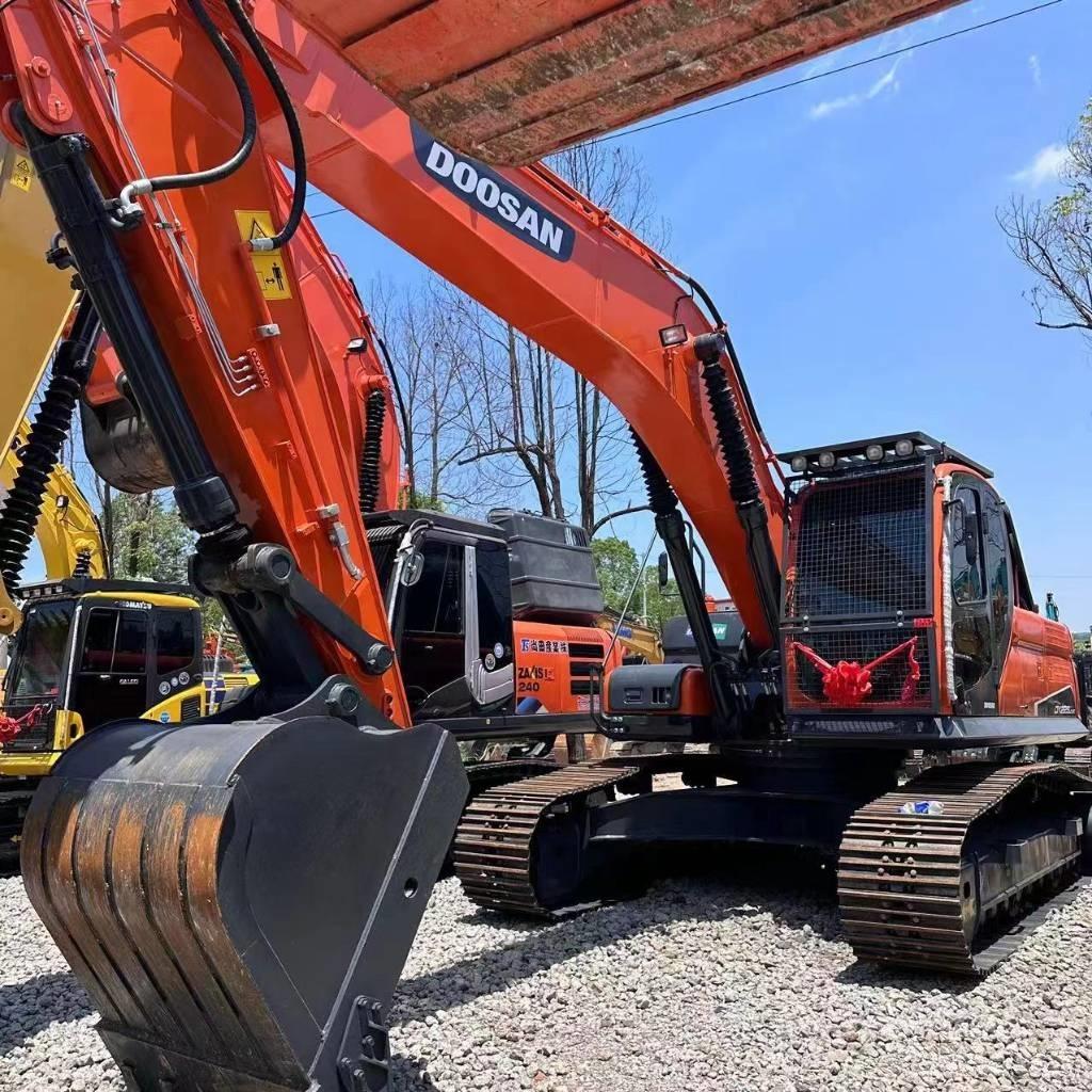 Doosan DX 225 LC Roomikekskavaatorid