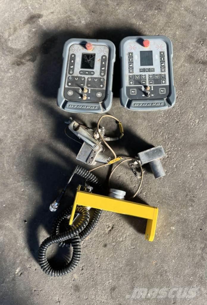 Dynapac SD 1800 W Asfaldilaoturid