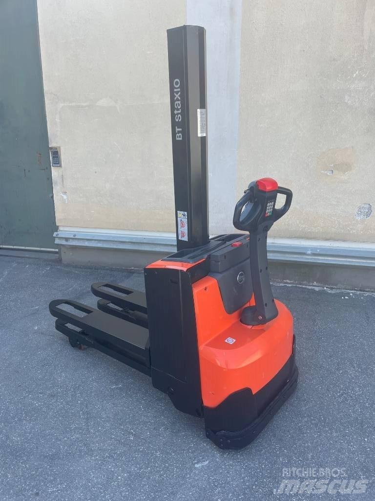 BT SWE080L Järelkäidavad virnastajad