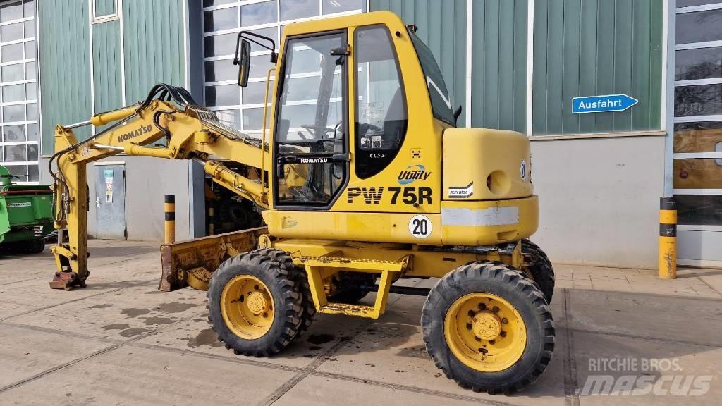 Komatsu PW 75 R Ratasekskavaatorid