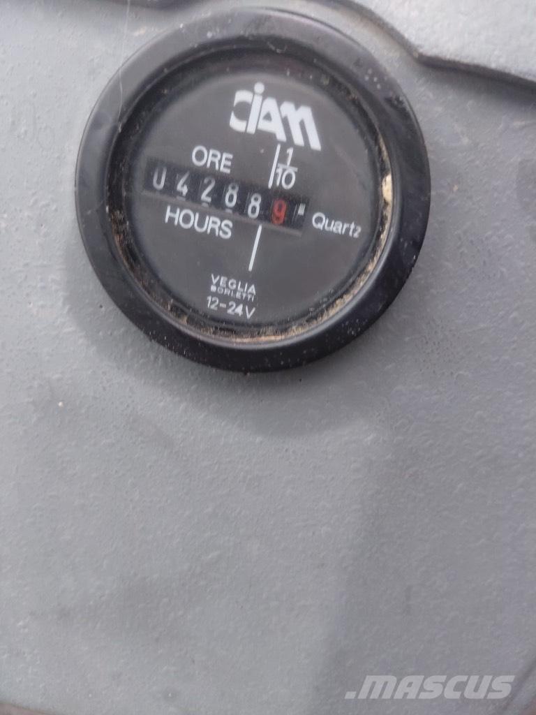 Kramer-allrad 808K Väikeekskavaatorid 7t-12t