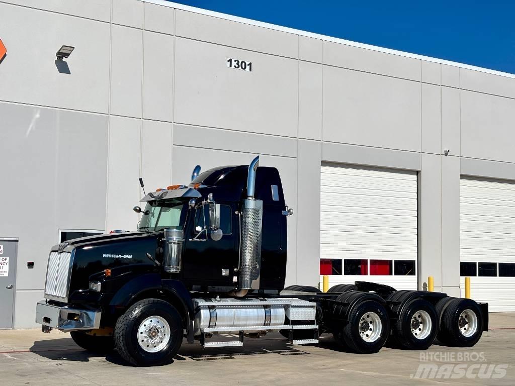 Western Star 4900 FA Sadulveokid