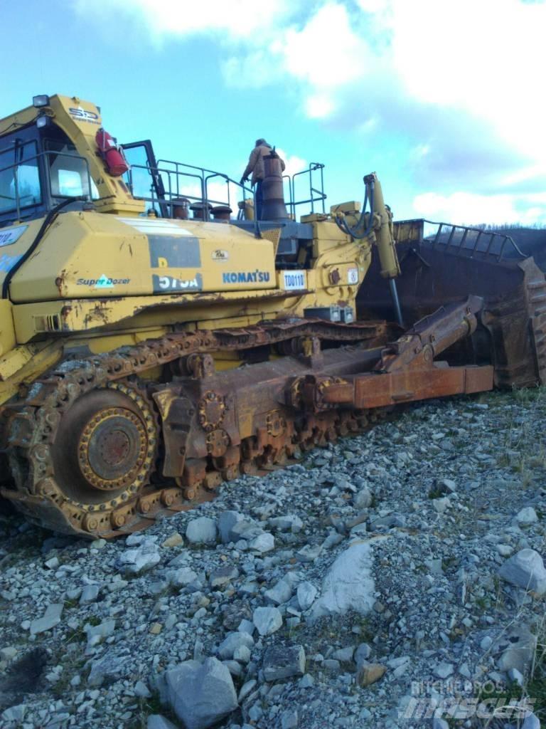 Komatsu D 575 A-3 Buldooserid