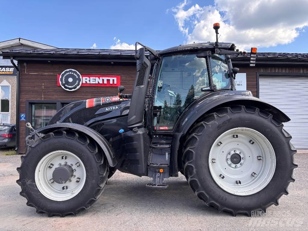 Valtra T 215 Versu Traktorid