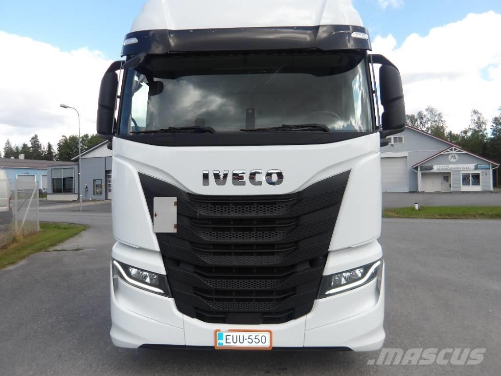 Iveco AS 440 STX Sadulveokid