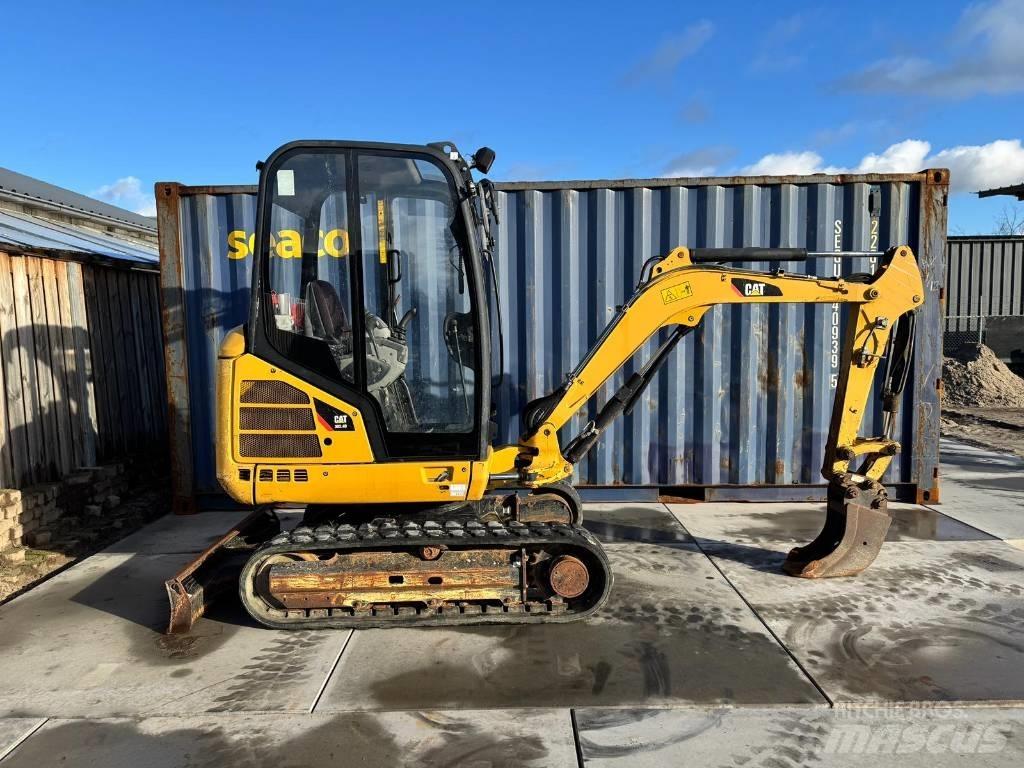 CAT 302.4 D Miniekskavaatorid < 7 t
