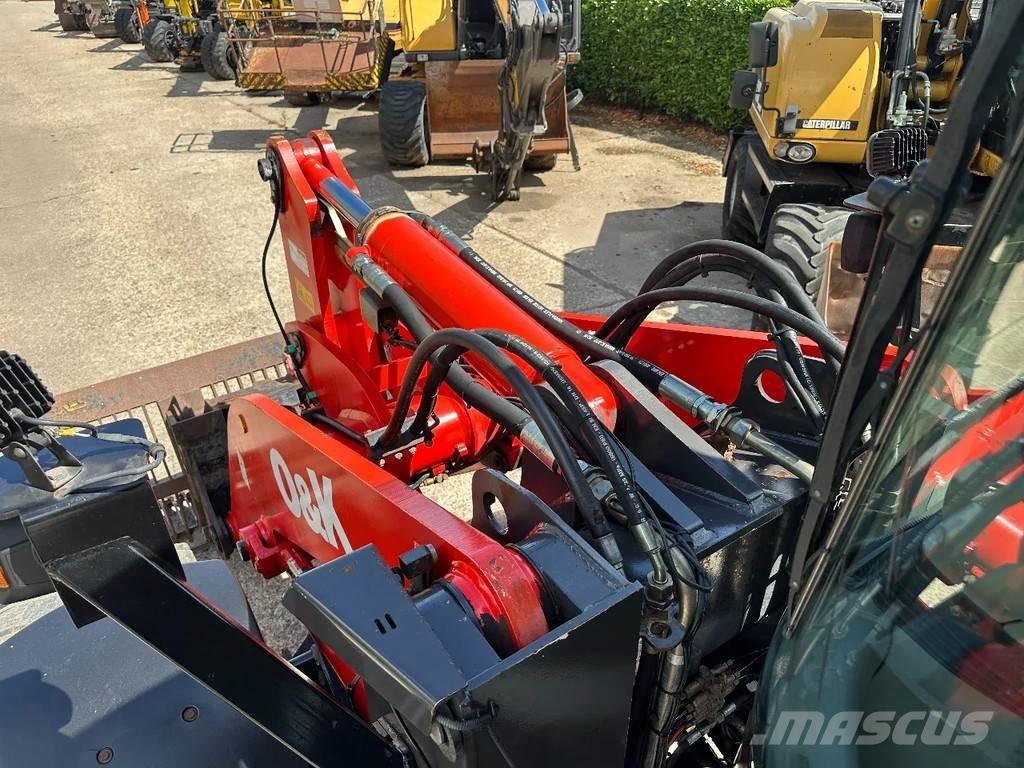 O&K 25.6 Rataslaadurid