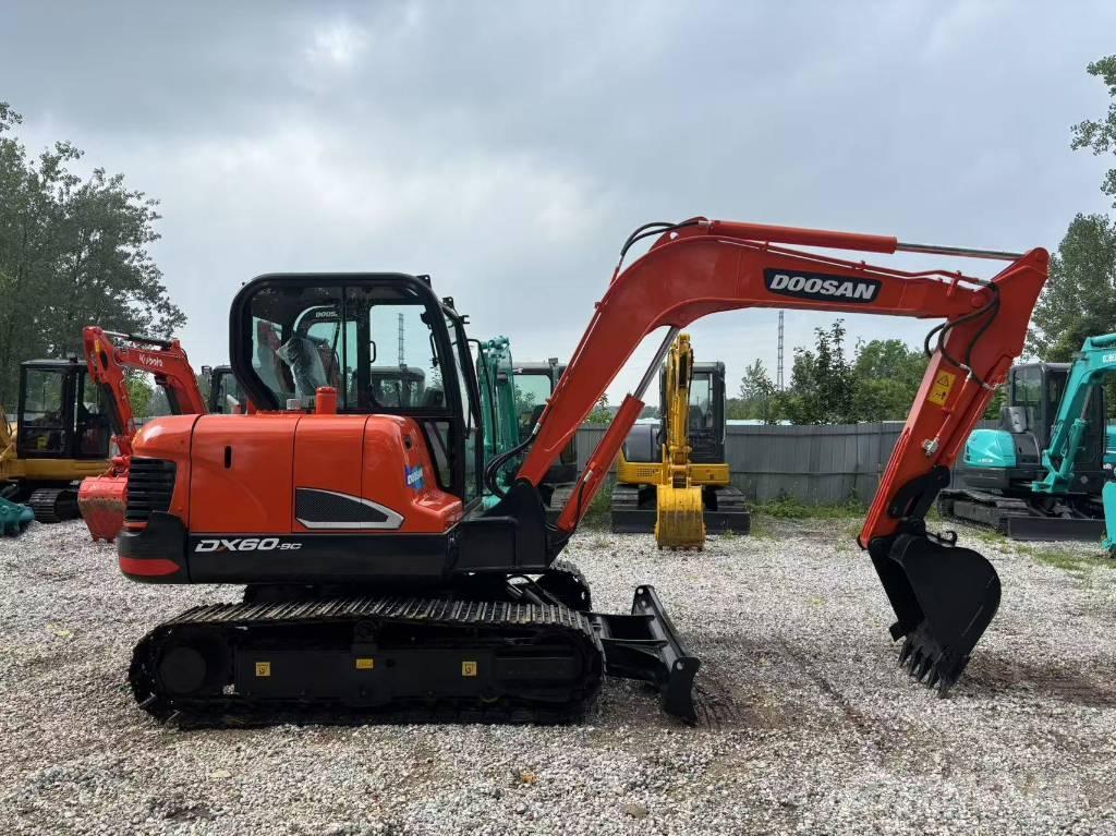 Doosan DX 60 Miniekskavaatorid < 7 t
