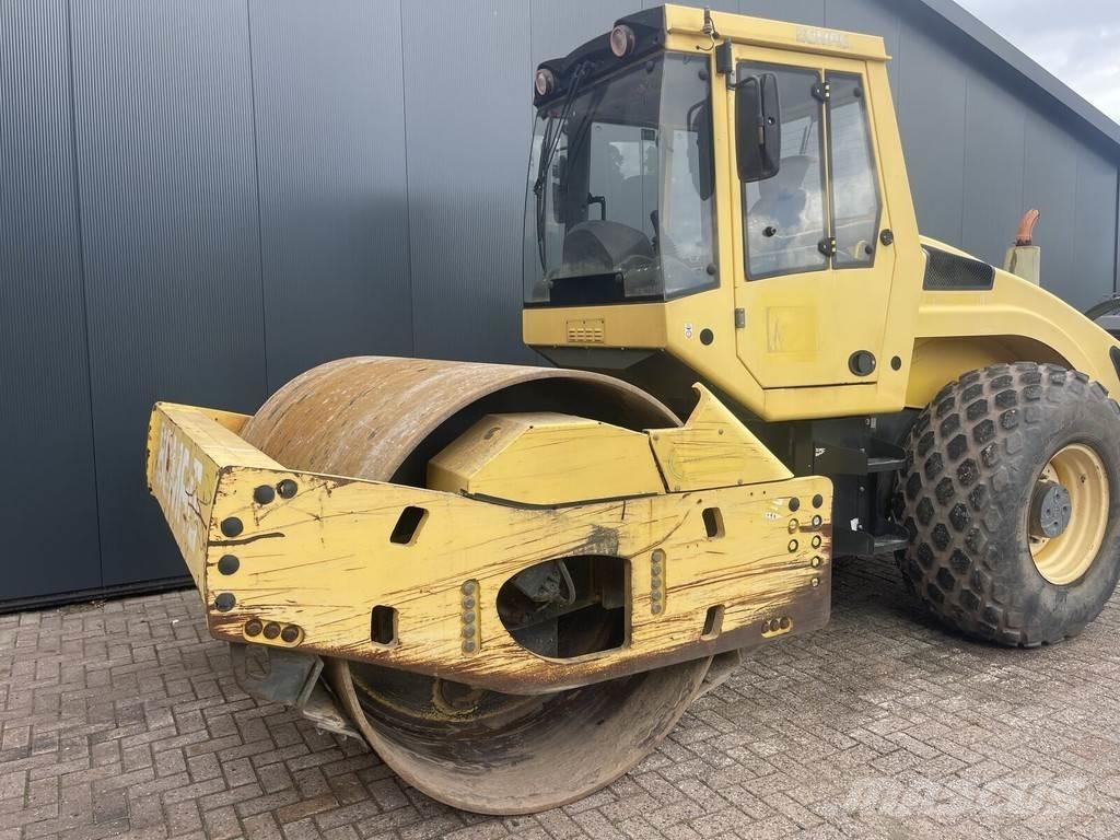 Bomag Bw 213 Pneumorehvidega rullid