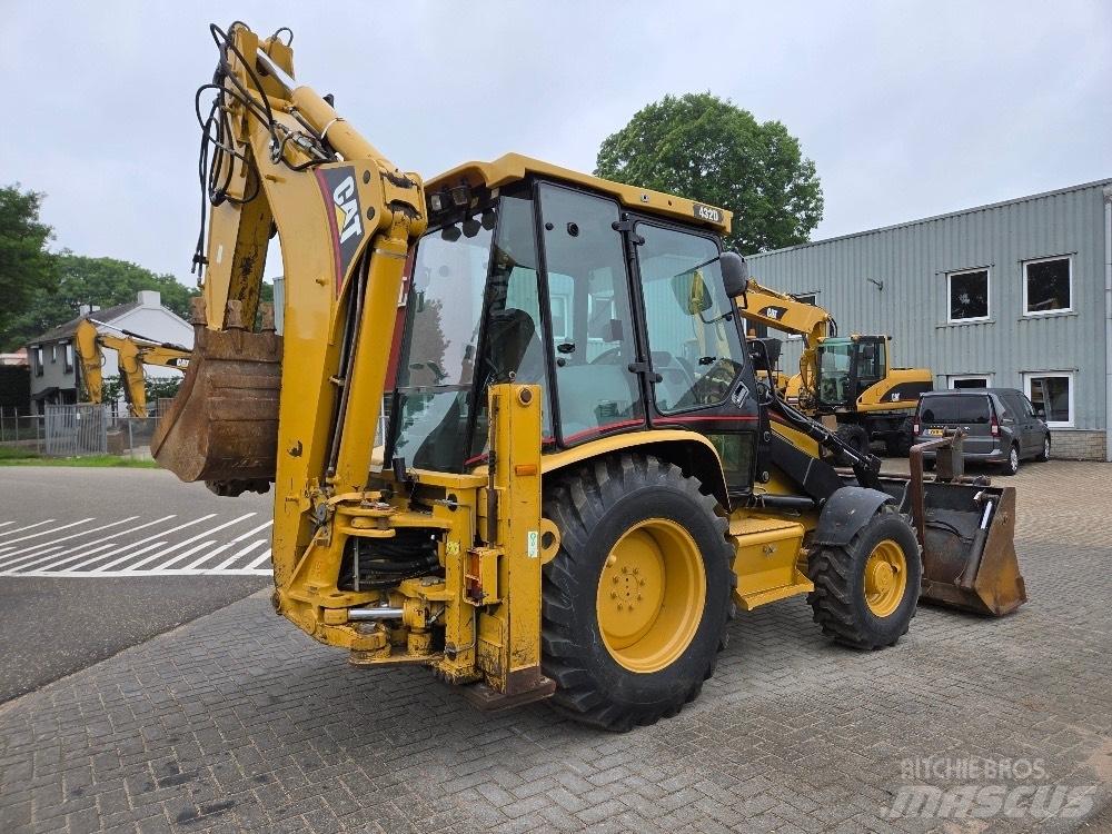 CAT 432D Ekskavaatorlaadurid
