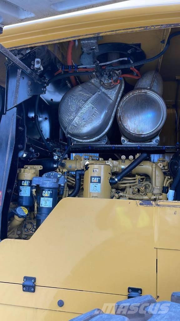 CAT 938M Rataslaadurid