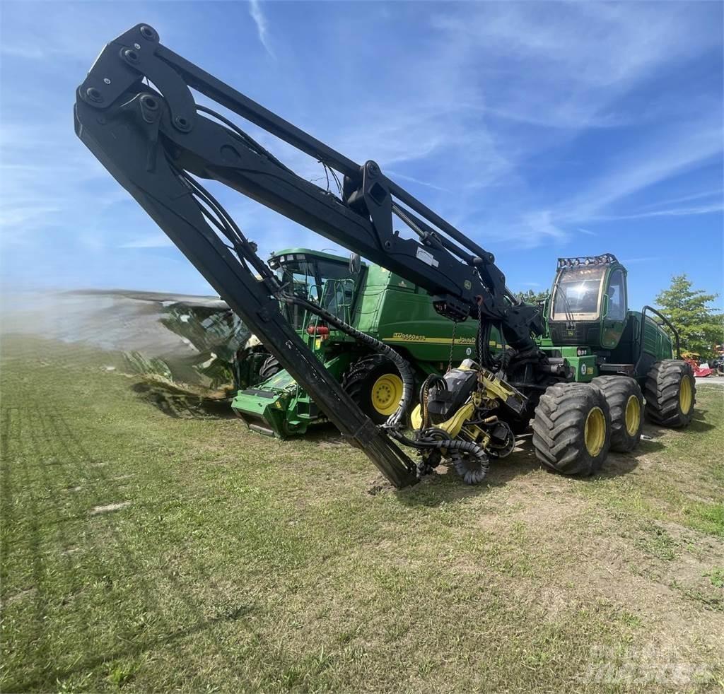 John Deere 1270 E Harvesterid