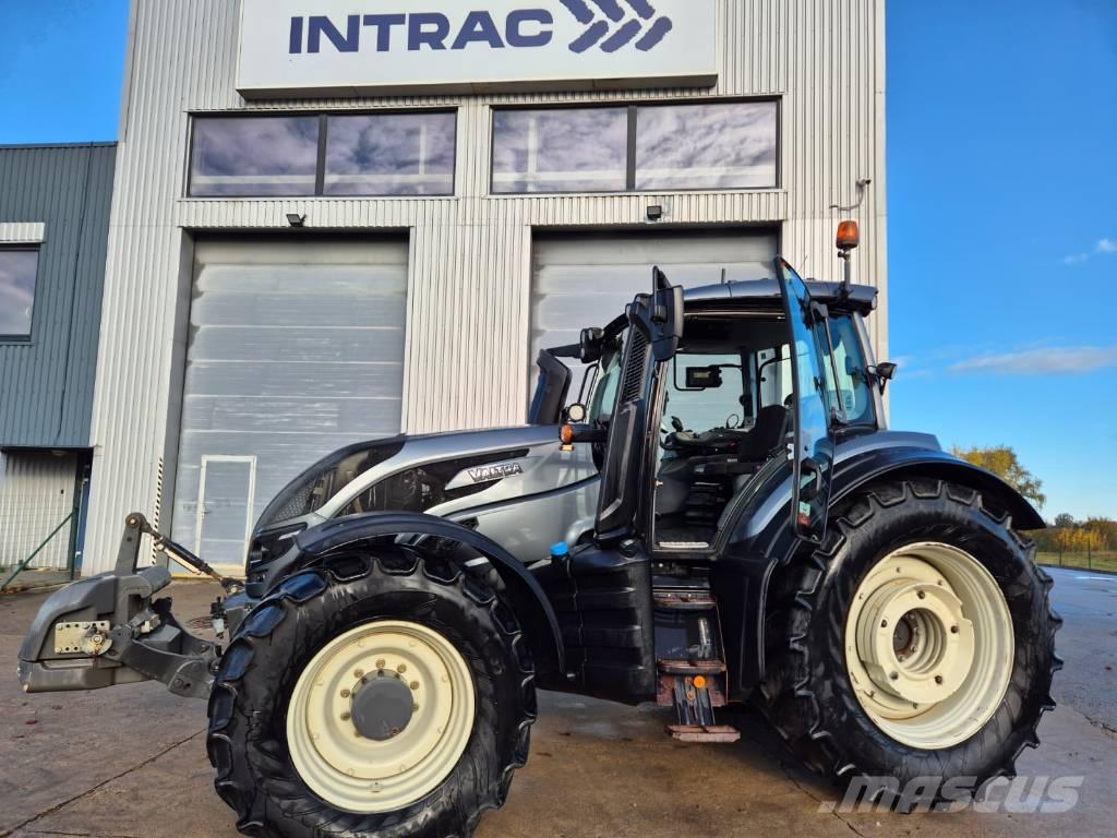 Valtra T 254 Traktorid