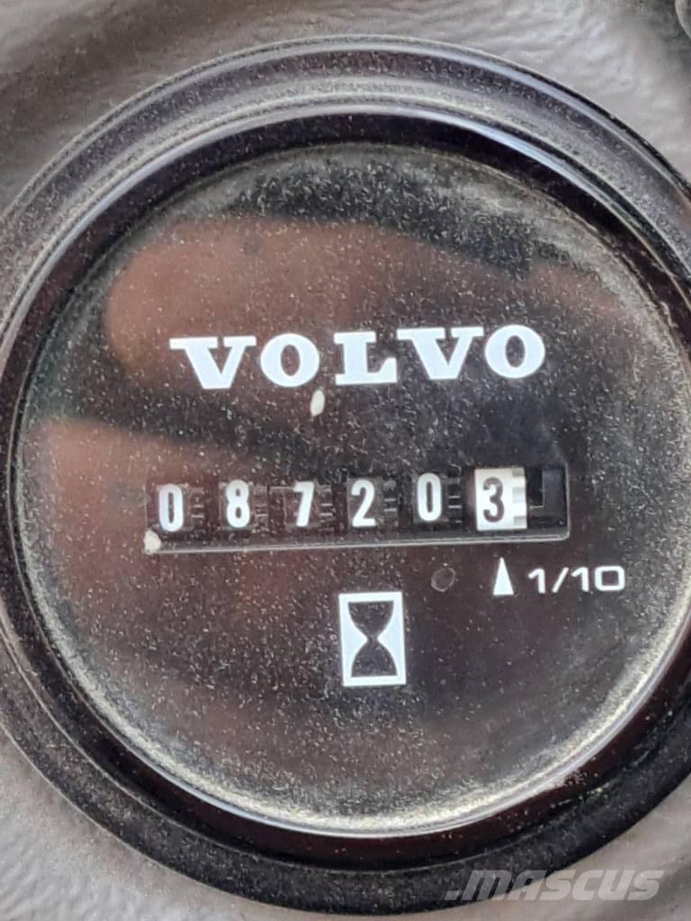 Volvo EC 300el Roomikekskavaatorid